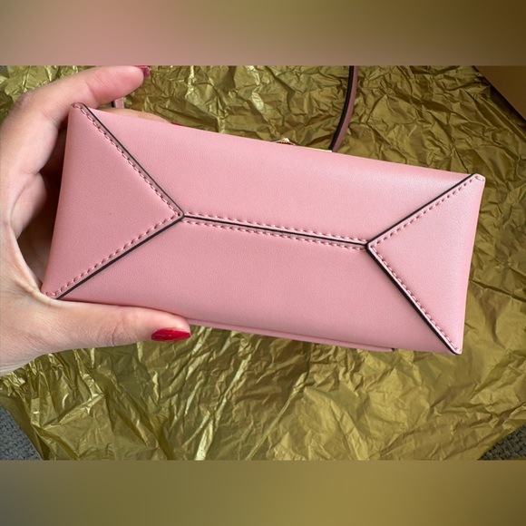 Michael Kors Cece Small Crossbody Bag with Gold Chain –Brand New Primrose color - Picture 14 of 16